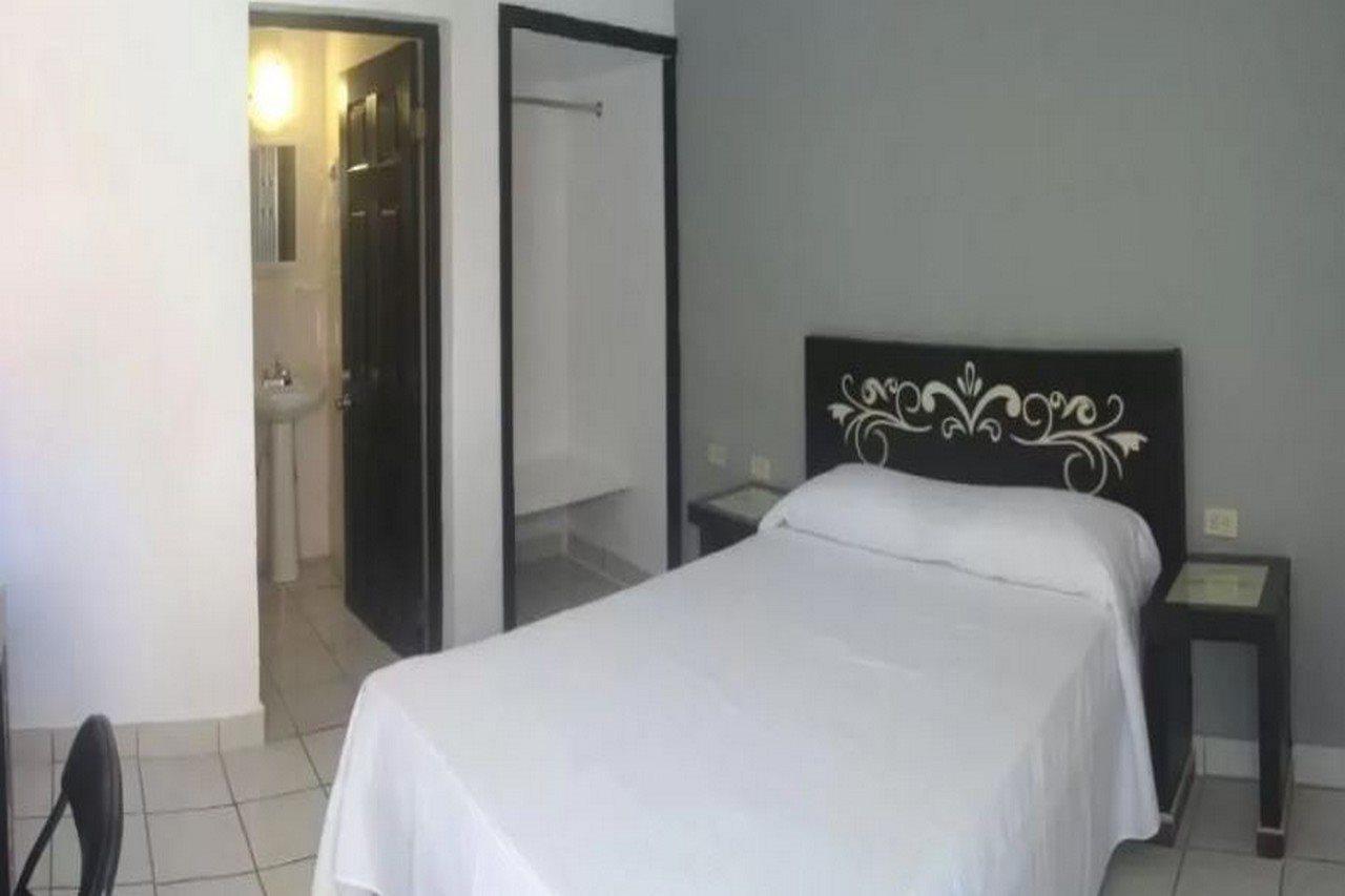 Hotel Jardin Heroica Caborca Esterno foto