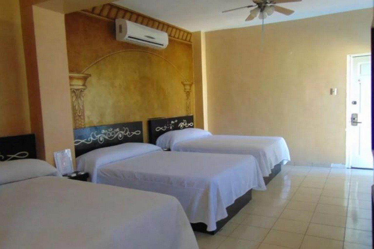 Hotel Jardin Heroica Caborca Esterno foto